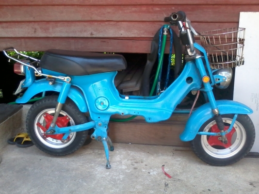 ชาลียืนคันครับ