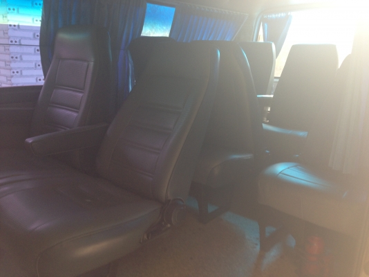 ขายรถตู้ Toyota Hiace หัวจรวด