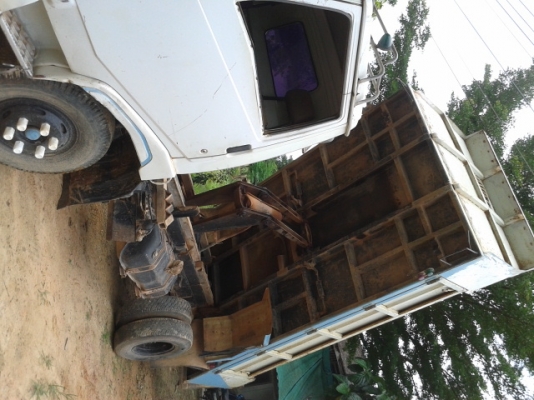 รถหกล้อดั้ม อีโน่km 777เครื่อง117เเรงม้า //ลดสุดๆค่ะ 460000 บาท