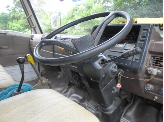 รถหกล้อดั้ม อีโน่km 777เครื่อง117เเรงม้า //ลดสุดๆค่ะ 460000 บาท