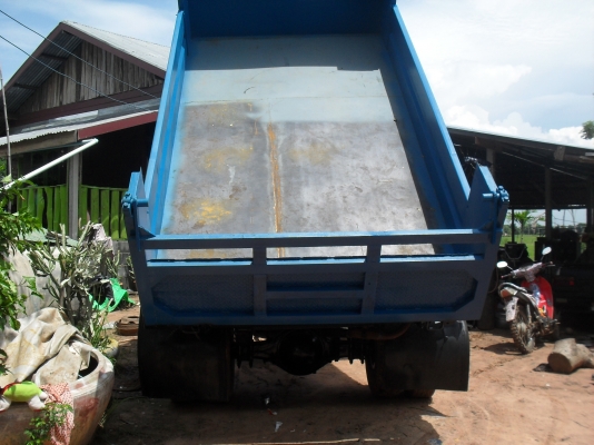 ขายรถบรรทุก 6 ล้อดั๊ม