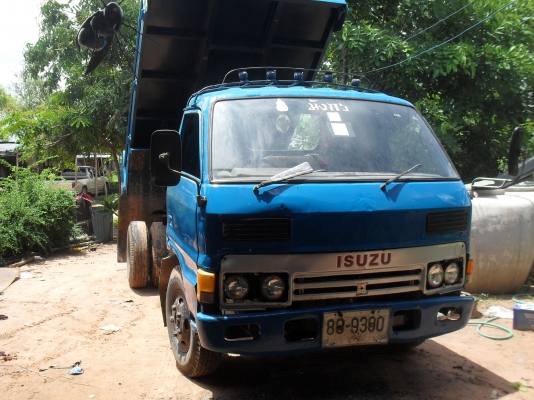 ขายรถบรรทุก 6 ล้อดั๊ม