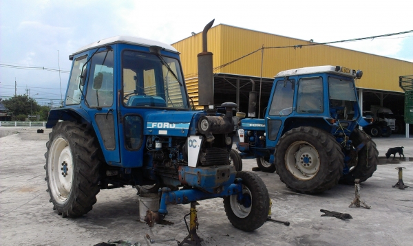 รถลงแล้ววันนี้ 10 ส.ค. 56 ฟอร์ด 6610 เกียร์มือ มีห้องเก๋ง