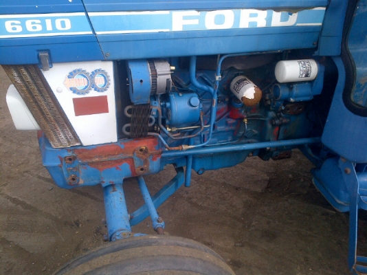 รถลงแล้ววันนี้ 10 ส.ค. 56 ฟอร์ด 6610 เกียร์มือ มีห้องเก๋ง