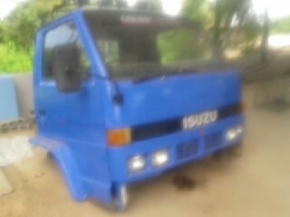 หัวเก๋งISUZU NKR สภาพสวยไม่ผุบางเดิม เป็นหัว6ล้อ4ล้อ หัวเก๋งISUZU NKR สภาพสวยไม่ผุบางเดิม เป็นหัว6ล้อ4ล้อ