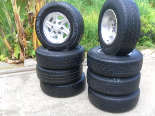 ขายแม็กขอบ R14" พร้อมยางราคาถูก 3,500 บาท