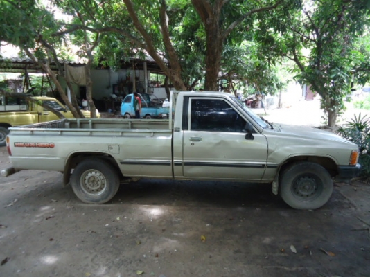 ขาย TOYOTA กระบะ HERO ปี32 BERLINEYE 2.45 ราคา 90,000.-