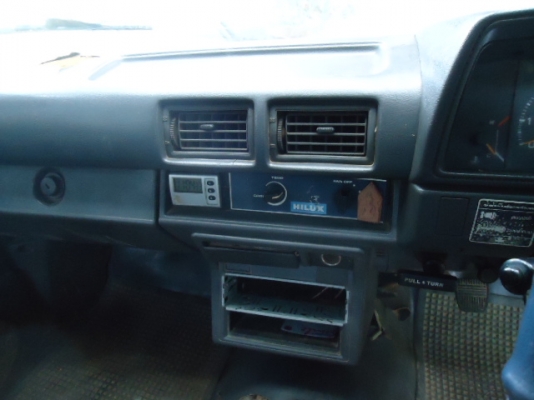 ขาย TOYOTA กระบะ HERO ปี32 BERLINEYE 2.45 ราคา 90,000.-