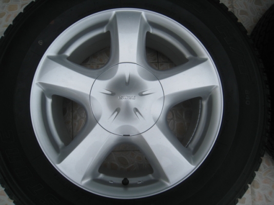 ขายล้อแม็ก All new Isuzu D-max ป้ายแดง 17"x7" et33 6รู139 + ยาง ปี 13สนใจติดต่อเล็กคลองสามครับ (081-3747940)