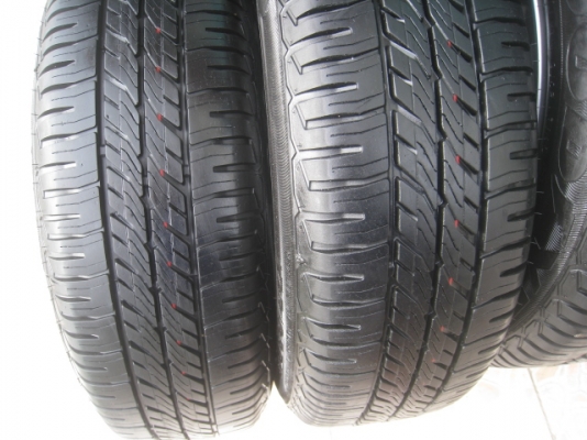 ขายล้อแม็ก Honda jazz ป้ายแดง 15"x5.5" et45 4รู100 + ยาง Goodyear gt3 175/65r15 ปี 1113  สนใจติดต่อ เล็กคลองสาม (081-3747940)