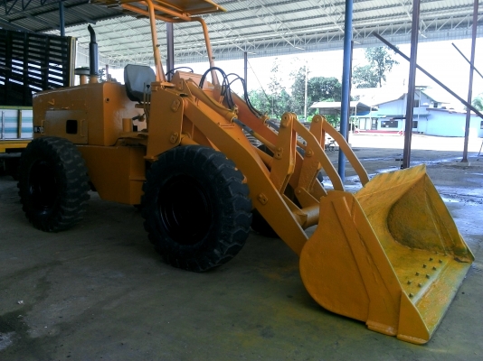 ขายรถตัก KOMATSU W-70 เอวอ่อน สวย สภาพพร้อมใช้งาน