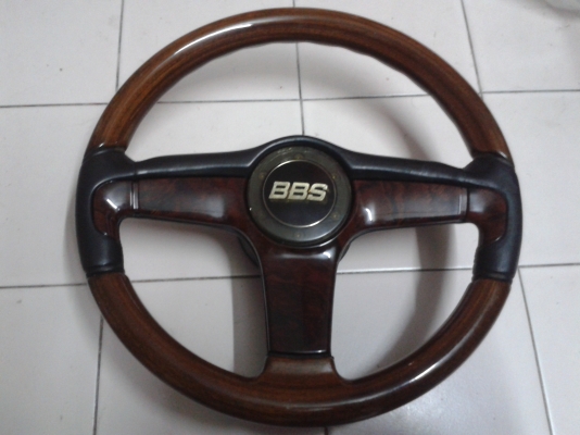 พวงมาลัยลายไม้ BBS 1800