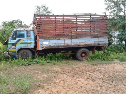 ขาย 6ล้อใหญ่คัสซีใหญ่ๆ8นิ้วเต็ม ช่วงล่างตู้มๆ ISUZU JCR420 เครื่อง6BD1 165HP อึด ทน ไม่จุกจิก ช่วงล่างใหญ่เฟืองท้ายFUSO  คัสซีสวยไม่ผุไม่ดาม มีบวมซับในนิดหน่อยช่วงปลายบริเวณช่วงล้อหลัง มีร้าว2นิ้วตรงกลางตัวด้านซ้าย คัสซีปลายใหญ่ไม่เรียว มีสโลวกลาง กระบะคอ