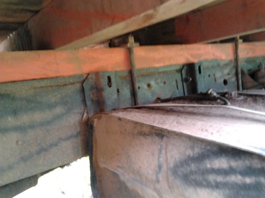 ขาย 6ล้อใหญ่คัสซีใหญ่ๆ8นิ้วเต็ม ช่วงล่างตู้มๆ ISUZU JCR420 เครื่อง6BD1 165HP อึด ทน ไม่จุกจิก ช่วงล่างใหญ่เฟืองท้ายFUSO  คัสซีสวยไม่ผุไม่ดาม มีบวมซับในนิดหน่อยช่วงปลายบริเวณช่วงล้อหลัง มีร้าว2นิ้วตรงกลางตัวด้านซ้าย คัสซีปลายใหญ่ไม่เรียว มีสโลวกลาง กระบะคอ