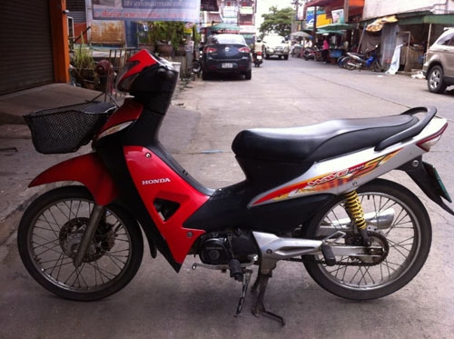 ขายด่วน wave 100 ubox 4คัน สภาพเดิมทุกคัน เครื่องดี แน่น ไม่หลวม ไม่มีควันขาว เหมาๆราคา 70,000 แยกคัน 18500 ต่อคัน เอกสารพร้อม