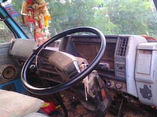 Isuzu ELF NKR57E เครื่อง 100 แรงฝาดำ 4BC2 เกียรยาวยกหัวได้ Isuzu ELF NKR57E เครื่อง 100 แรงฝาดำ 4BC2 เกียรยาวยกหัวได้