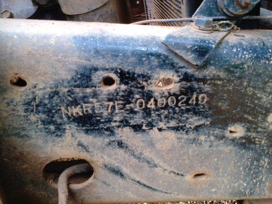 Isuzu ELF NKR57E เครื่อง 100 แรงฝาดำ 4BC2 เกียรยาวยกหัวได้ Isuzu ELF NKR57E เครื่อง 100 แรงฝาดำ 4BC2 เกียรยาวยกหัวได้