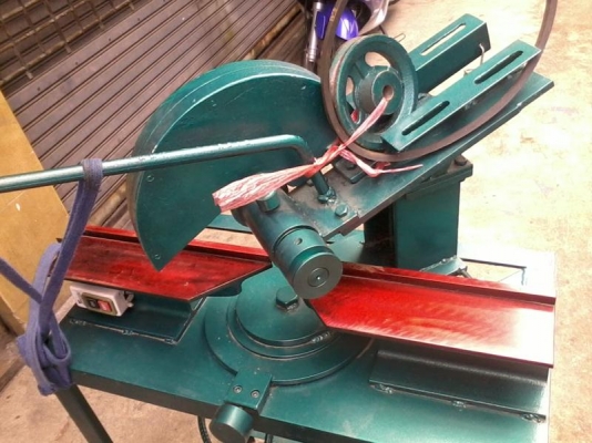 ขายแท่นตัดมุ้งลวด ของใหม่ราคาไม่เเพงครับ  ไม่รวมมอเตอร์ ไม่รวมใบตัดครับ