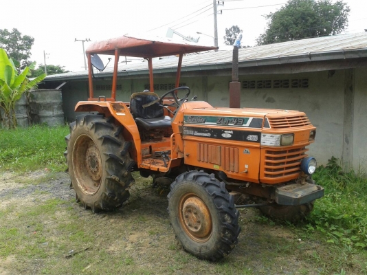 รถคูโบต้า  อุปกรณ์พร้อมใช้ รถบ้านเจ้าของขายเอง