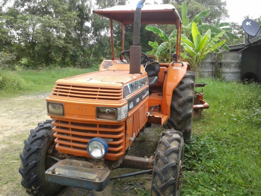 รถคูโบต้า  อุปกรณ์พร้อมใช้ รถบ้านเจ้าของขายเอง