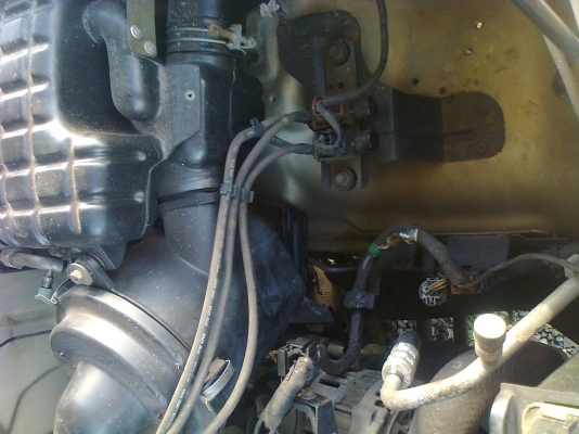 ขาย สด ผ่อน นิสสัน ตอนเดียว ปี 46 สวย เครื่องเดิม โทร 081-9837056