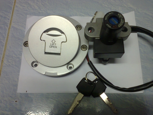 ขาย ชุดกุญแจ พร้อมฝาถังน้ำมัน