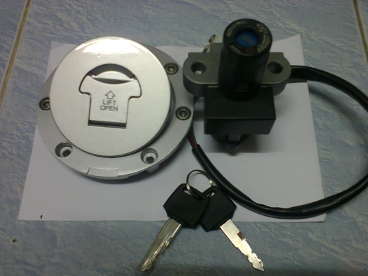 ขาย ชุดกุญแจ พร้อมฝาถังน้ำมัน