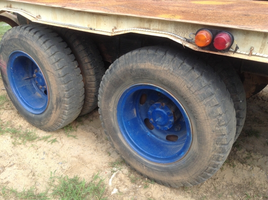 ขายด่วนเทรนเลอร์. บรรทุกรถเกี่ยวข้าว. รถตีดิน ขายด่วนเทรนเลอร์. บรรทุกรถเกี่ยวข้าว. รถตีดิน