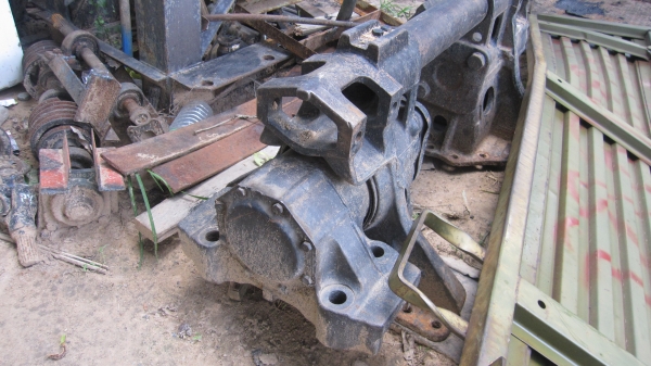 แท่นเพลาโบกี้ 10 ล้อ มิตซูบิชิ สวย แต่ไม่มีแหนบ