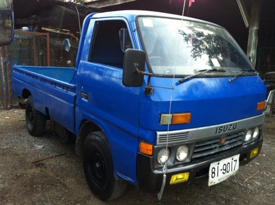 ขายรถ 4 ล้ออีซูซุ TL เครื่อง 85 แรง