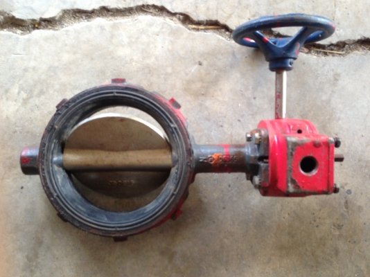 ขายประตูน้ำ ผีเสื้อ ขนาด 6 นิ้ว สภาพดี พร้อมใช้งาน