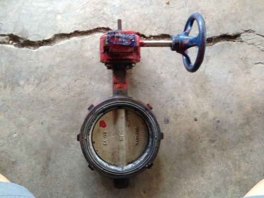 ขายประตูน้ำ ผีเสื้อ ขนาด 6 นิ้ว สภาพดี พร้อมใช้งาน