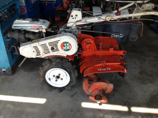 ขายรถไถพรวนดินแบบเดินตามเก่าญี่ปุ่น ยี่ห้อ คูโบต้า รุ่น TX 700 ขนาด 7 แรงม้า สภาพสวยมากๆ