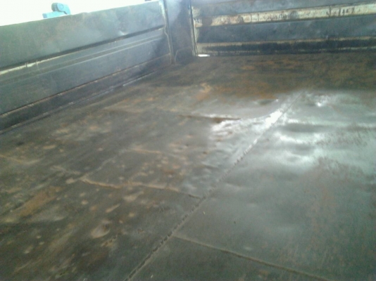 HINO FD 195 HP HO7D หกล้อดั๊มพ์ สมอเงินสวยจัดสวยเต็ม เครื่องแห้งแรงดี ภายในเก๋งคอนโซลสวยครบเพียบพร้อม CD MP3 แอร์เย็น พ.เพาเวอร์ ก.ไฟฟ้า ระบบเบรคทริ๊ปฟี้ กระบะดั๊มพ์เหล็ก 6 ตันความยาว 3.60 เมตร ช่วงล่างแน่น ยาง 8.25 ขอบ 16 สภาพดี 80\% พร้อมใช้งาน เอกสารเล่