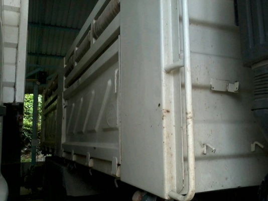 รถฮีโน่ 10 ล้อดั้ม  320 แรงม้า ปี 46 ( มีขาย 2 คัน )  สนใจติดต่อ 081 - 6079515