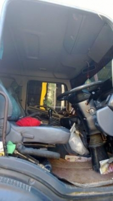 รถฮีโน่ 10 ล้อดั้ม  320 แรงม้า ปี 46 ( มีขาย 2 คัน )  สนใจติดต่อ 081 - 6079515