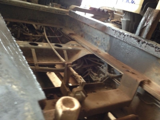 รถฮีโน่ 10 ล้อดั้ม  320 แรงม้า ปี 46 ( มีขาย 2 คัน )  สนใจติดต่อ 081 - 6079515