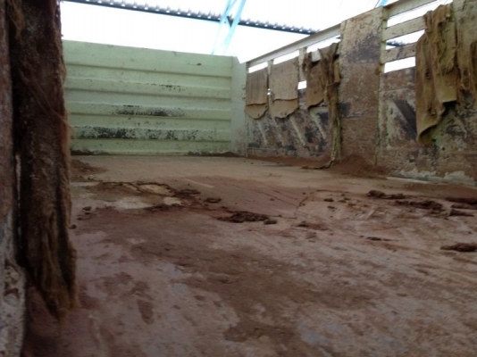 รถฮีโน่ 10 ล้อดั้ม  320 แรงม้า ปี 46 ( มีขาย 2 คัน )  สนใจติดต่อ 081 - 6079515