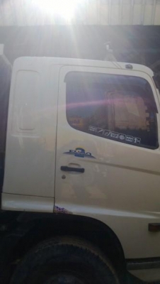 รถฮีโน่ 10 ล้อดั้ม  320 แรงม้า ปี 46 ( มีขาย 2 คัน )  สนใจติดต่อ 081 - 6079515