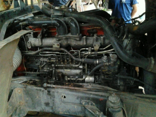 ISUZU JCM 175 HP 6BG1 เครื่องติดเทอร์โบอินเตอร์ สิบล้อดั๊มพ์เพลาเดียว ชุดคานหน้าของ ROCKY FXZ 240 อย่างดี กระบะดั๊มพ์เหล็ก 12 ตันสภาพสวยไม่มีผุกร่อน ช่วงล่างใหญ่ชุดเพลาโบกี้เฟืองท้ายของ ISUZU JUMBO 200 หัวเก๋งสวยบางเดิมๆไม่มีผุกร่อน ภายในเก๋งคอนโซลสวยครบ