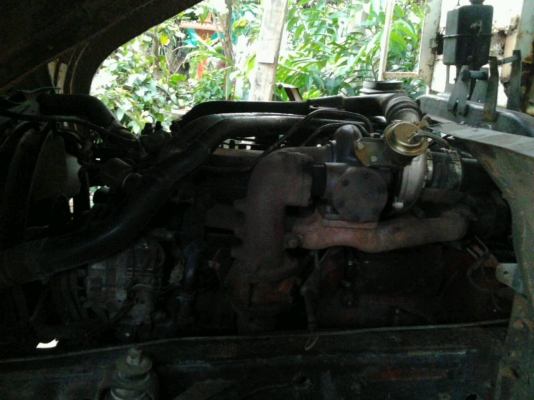 ISUZU JCM 175 HP 6BG1 เครื่องติดเทอร์โบอินเตอร์ สิบล้อดั๊มพ์เพลาเดียว ชุดคานหน้าของ ROCKY FXZ 240 อย่างดี กระบะดั๊มพ์เหล็ก 12 ตันสภาพสวยไม่มีผุกร่อน ช่วงล่างใหญ่ชุดเพลาโบกี้เฟืองท้ายของ ISUZU JUMBO 200 หัวเก๋งสวยบางเดิมๆไม่มีผุกร่อน ภายในเก๋งคอนโซลสวยครบ