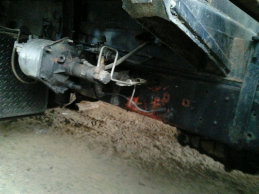 ISUZU JCM 175 HP 6BG1 เครื่องติดเทอร์โบอินเตอร์ สิบล้อดั๊มพ์เพลาเดียว ชุดคานหน้าของ ROCKY FXZ 240 อย่างดี กระบะดั๊มพ์เหล็ก 12 ตันสภาพสวยไม่มีผุกร่อน ช่วงล่างใหญ่ชุดเพลาโบกี้เฟืองท้ายของ ISUZU JUMBO 200 หัวเก๋งสวยบางเดิมๆไม่มีผุกร่อน ภายในเก๋งคอนโซลสวยครบ