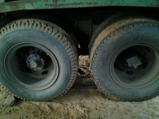 ISUZU JCM 175 HP 6BG1 เครื่องติดเทอร์โบอินเตอร์ สิบล้อดั๊มพ์เพลาเดียว ชุดคานหน้าของ ROCKY FXZ 240 อย่างดี กระบะดั๊มพ์เหล็ก 12 ตันสภาพสวยไม่มีผุกร่อน ช่วงล่างใหญ่ชุดเพลาโบกี้เฟืองท้ายของ ISUZU JUMBO 200 หัวเก๋งสวยบางเดิมๆไม่มีผุกร่อน ภายในเก๋งคอนโซลสวยครบ