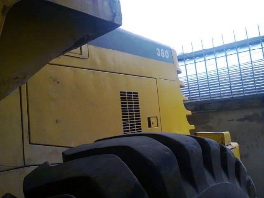 รถตัก WA380  สนใจติดต่อ 081 - 6079515