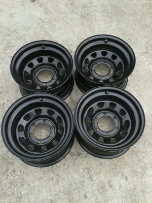 ขายล้อลาย Rock 15x8 ลบ35 สวยๆ ขายล้อลาย Rock 15x8 ลบ35 สวยๆ