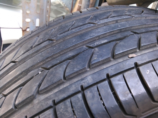 ขายยาง โยโกฮ่าม่า ปี10และ11ขอบ17  215/55  215/50 สี่เส้น4000ดอกเต็ม