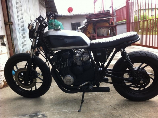 ขาย yamaha xj 400 ราคา 35000 ต่อรองได้ คาบู xjr หรือแลก