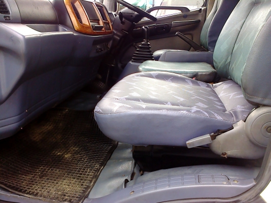 6 ล้อ HINO Euro.2 MEGA FC4J 175 แรงม้า *ตู้ 4 บาน* ยาว 6.50 ม.*  รถสวยเดิมๆ * รถห้างแท้ *