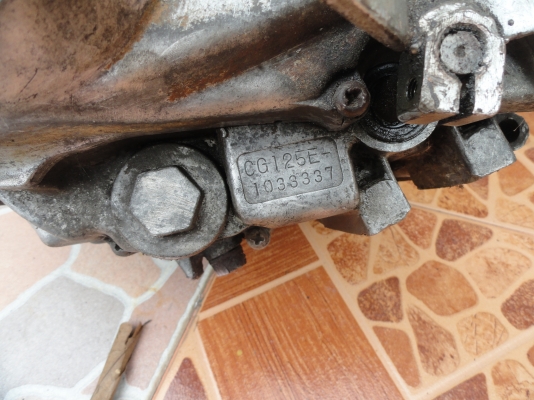 ขายโครงและเครื่อง honda cg125