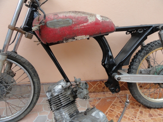 ขายโครงและเครื่อง honda cg125